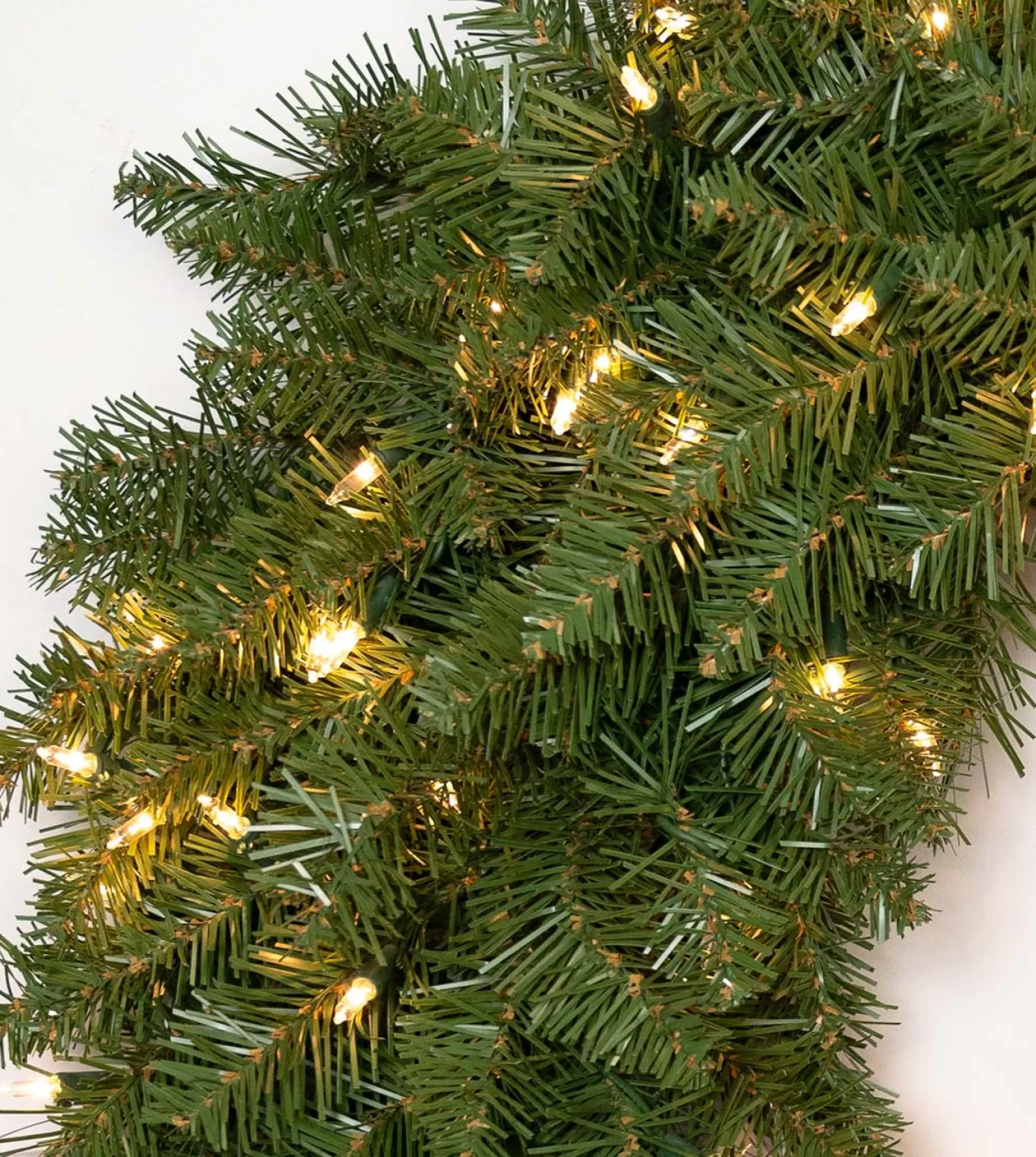 Hot Treetime 24" Ashton Spruce Wreath - Clear LED