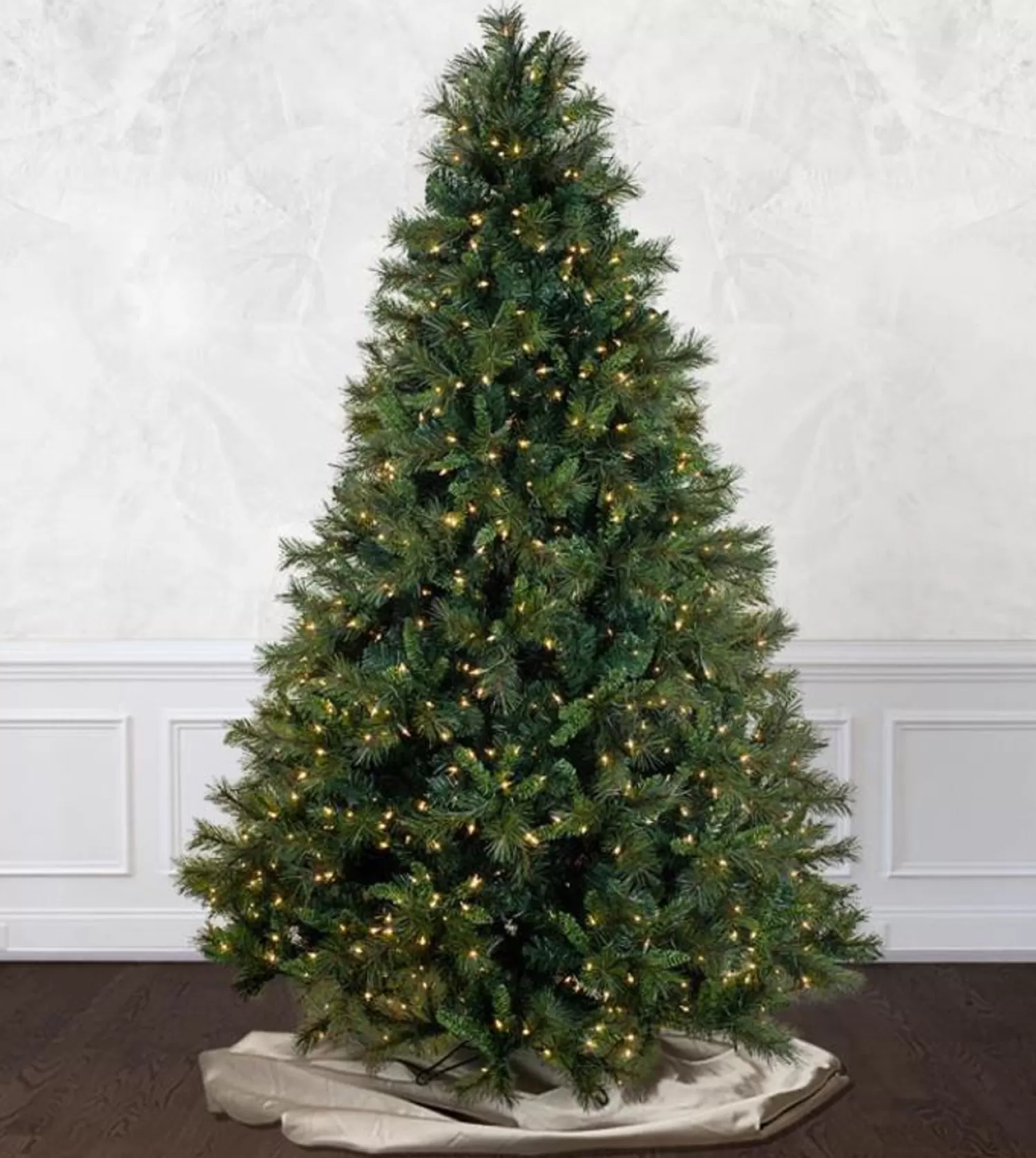 Fashion Treetime 7.5' DELUXE BRIGHTON PINE Tree - Clear