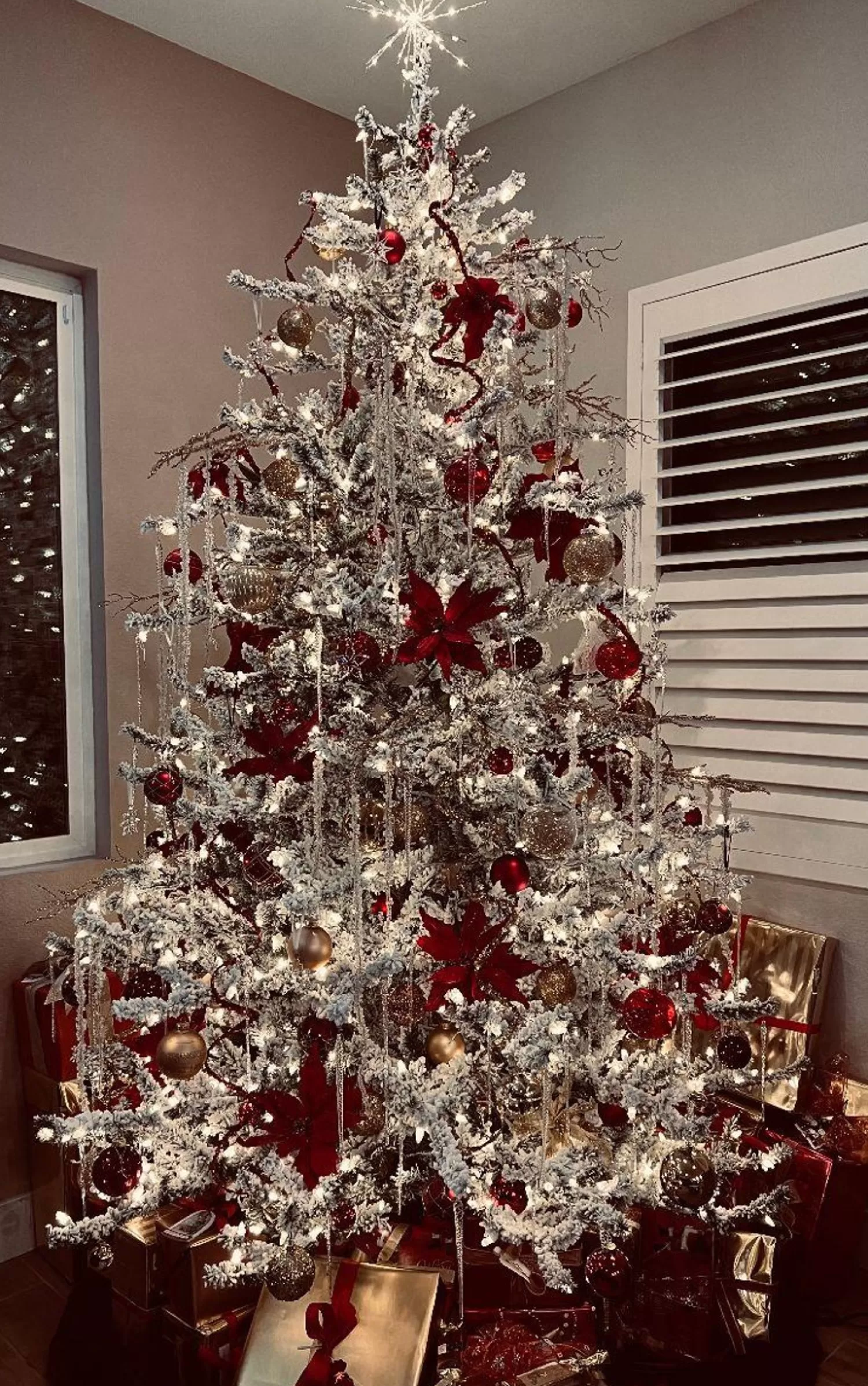 Best Treetime 7.5' Flocked Layered Lucerne Tree - ColorChange LED