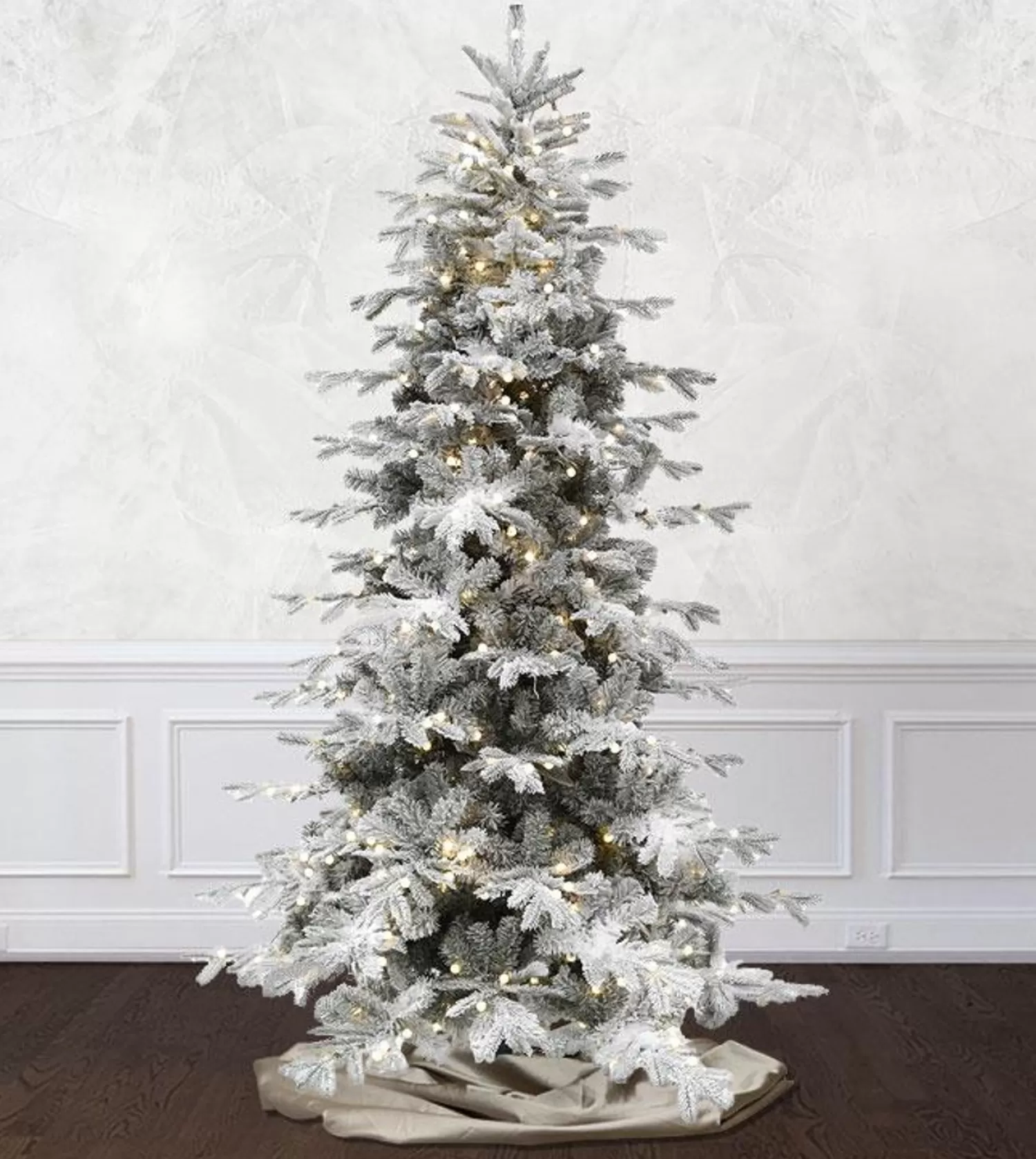 Store Treetime 7.5' Frosted Berry Tree - Clear LED