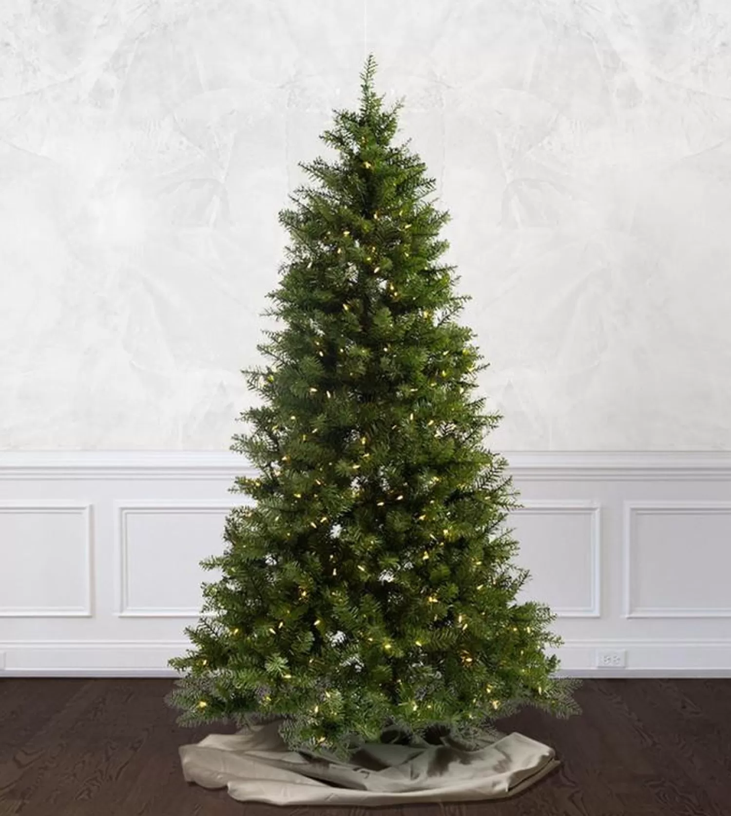 Cheap Treetime 7' Alden Pine Tree - Clear LED