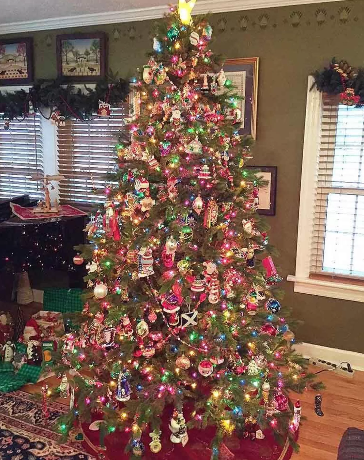 Online Treetime 9' Wexford Spruce Tree - ColorChange LED