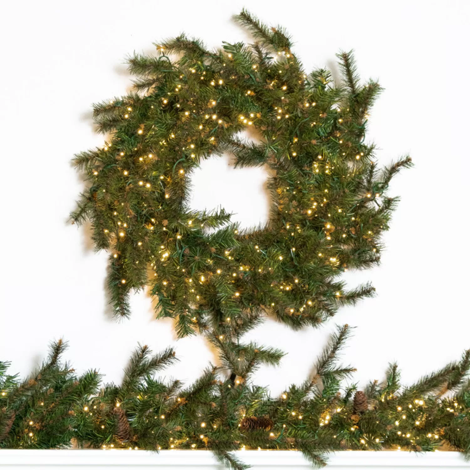 Store Treetime 9' X 14" Farmhouse Pine Garland - Clear (Clearance)