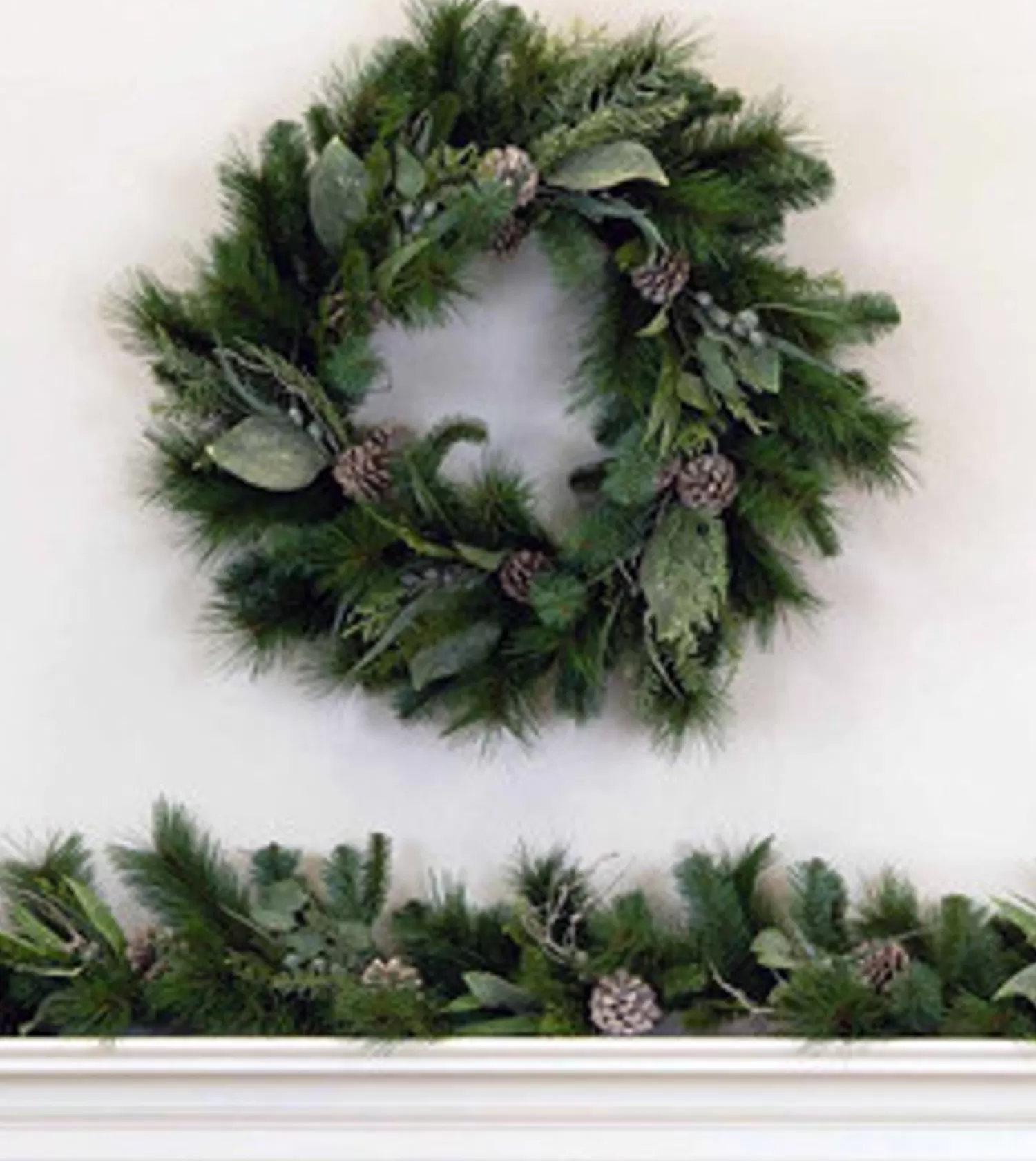 Store Treetime Bodega Bay Mixed Pine 30" Wreath Non-Lit - (ClearANCE)