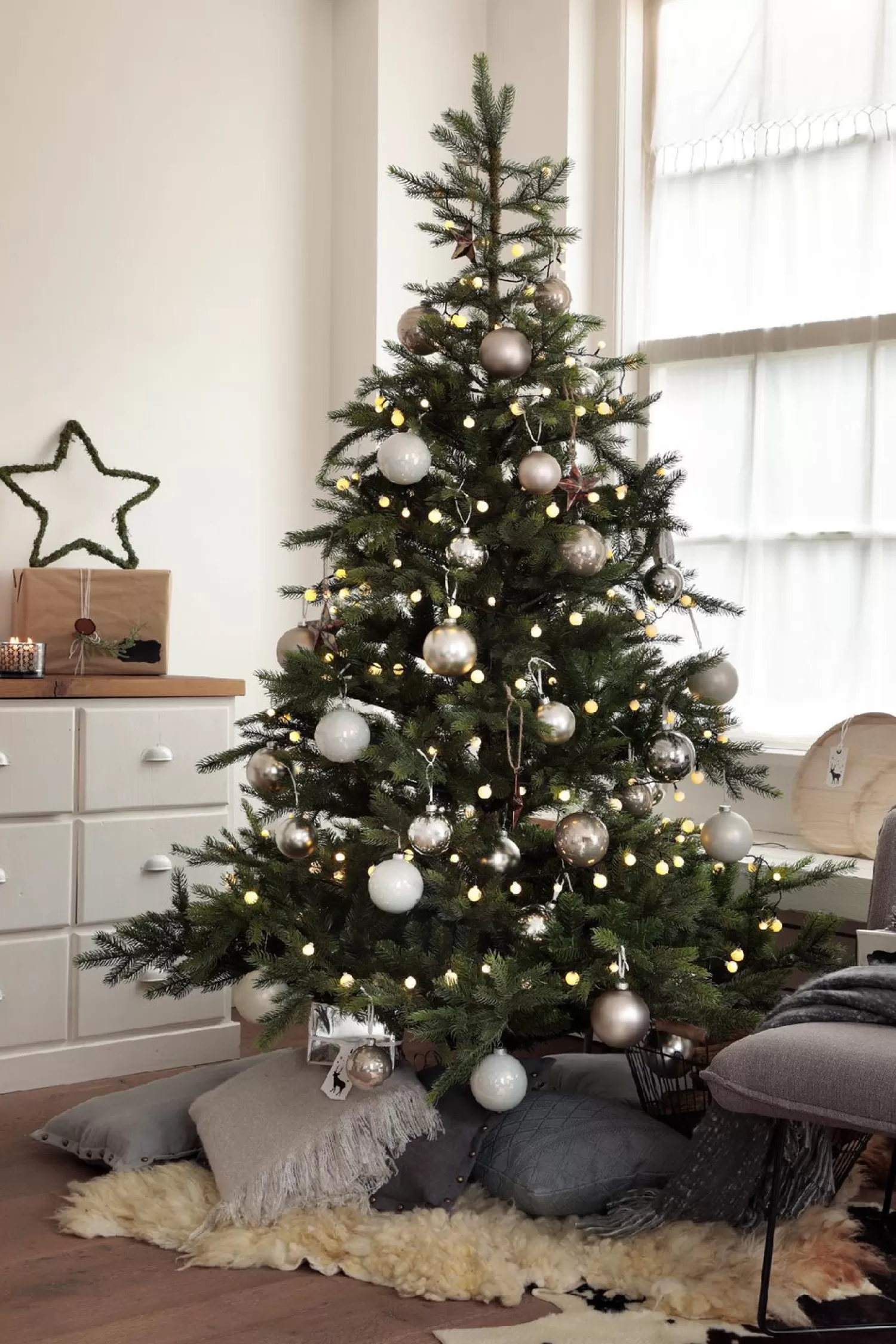 Discount Treetime LED Warm White 29.5 Ft. 3 Sizes Cherry Light Set With Black Wire
